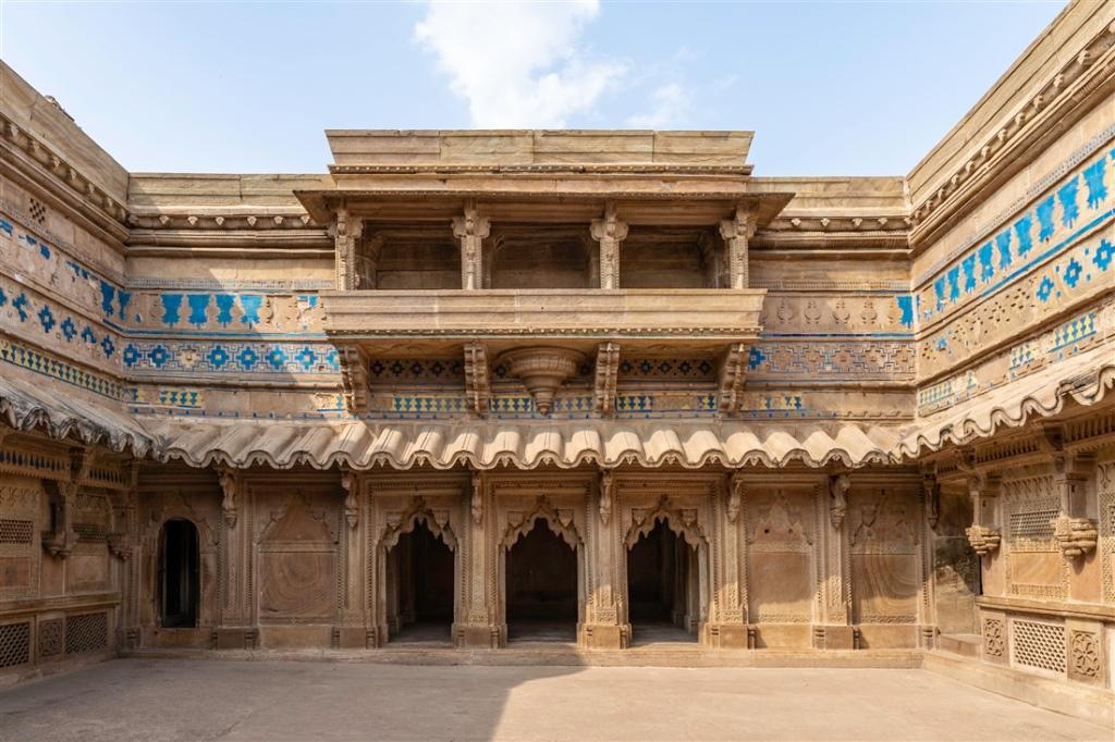 Best Madhya Pradesh Heritage Tour – 7 Nights / 8 Days